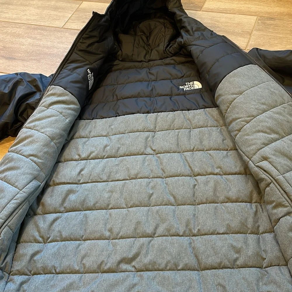 The North Face Reversible Jacket Black/Grey SMALL